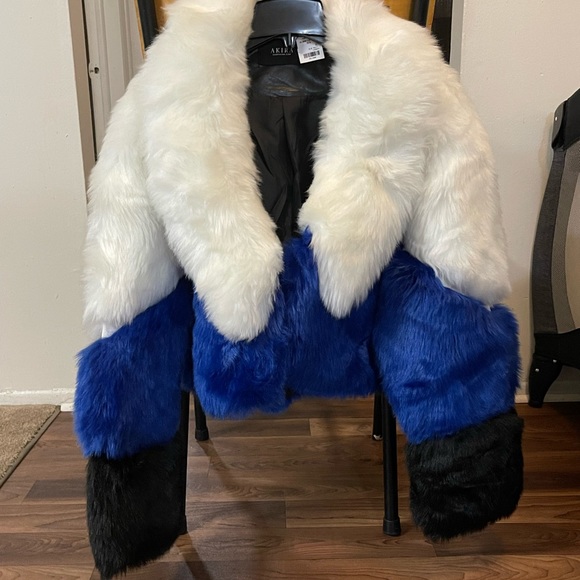 Whit/blue/black color block fux bomber Xl brand new - Picture 2 of 2